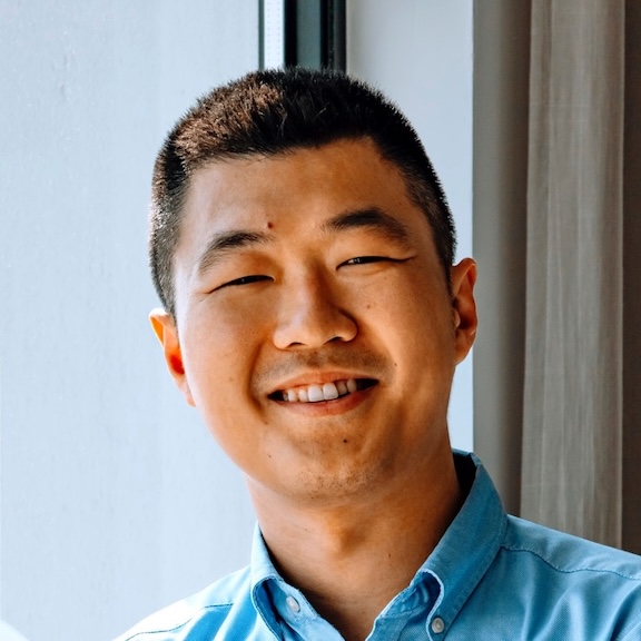 Photo of Johnathan Teh, the founder of Setting.io